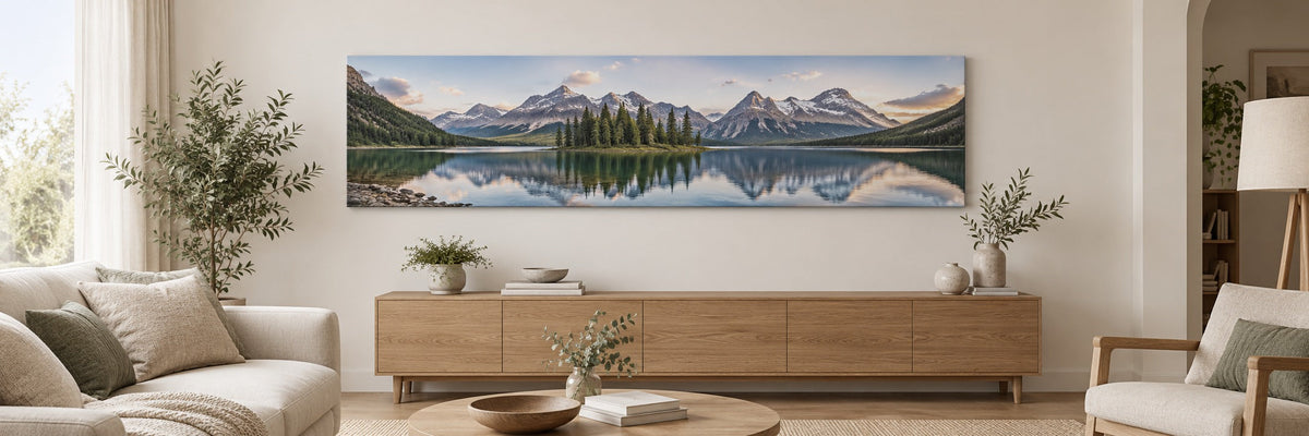 Illustration IA : toile panoramique dans un intérieur fictif